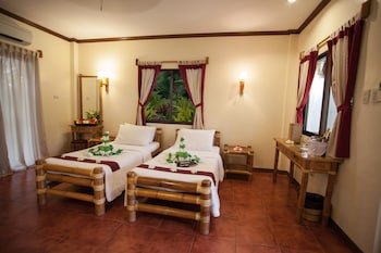 pura vida beach and dive resort