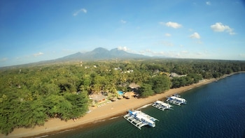 pura vida beach and dive resort