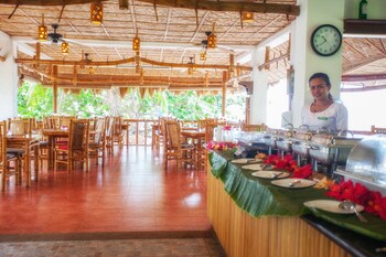 pura vida beach and dive resort