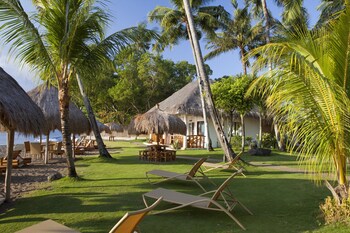 pura vida beach and dive resort