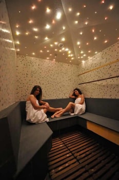 hotel excelsior planet