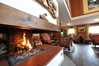 hotel excelsior planet