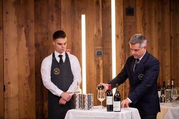 hotel excelsior planet