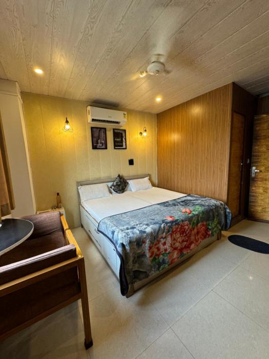 nomads house