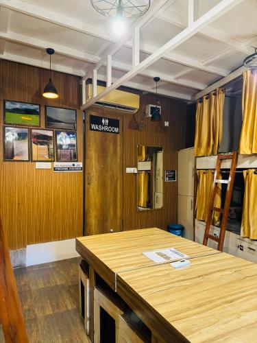 nomads house