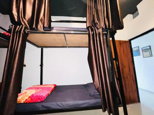 nomads house