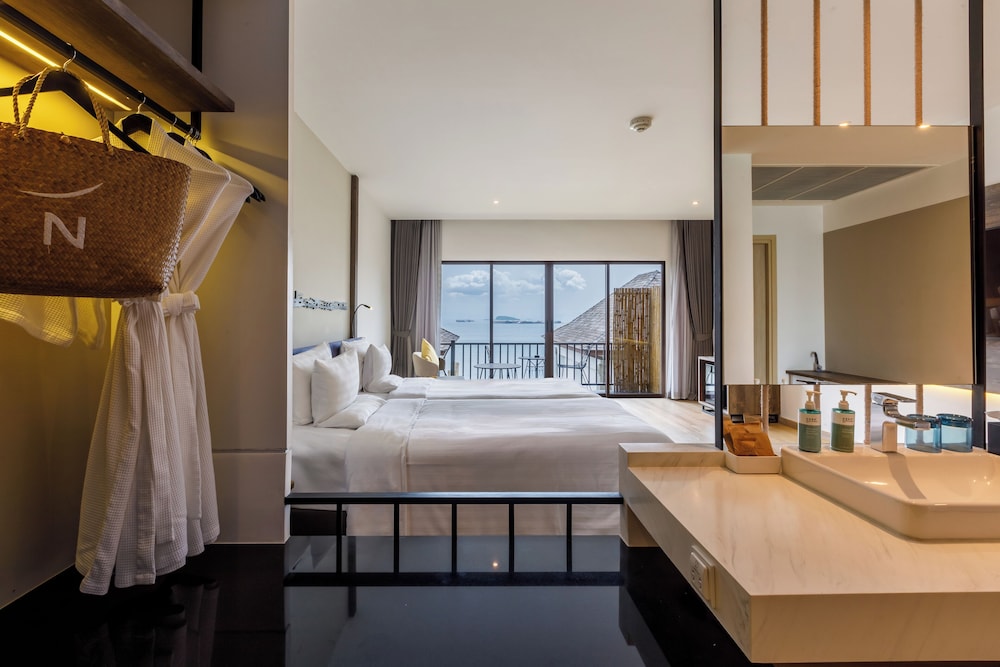 novotel koh si chang