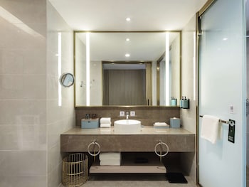 novotel suzhou huanxiu lake