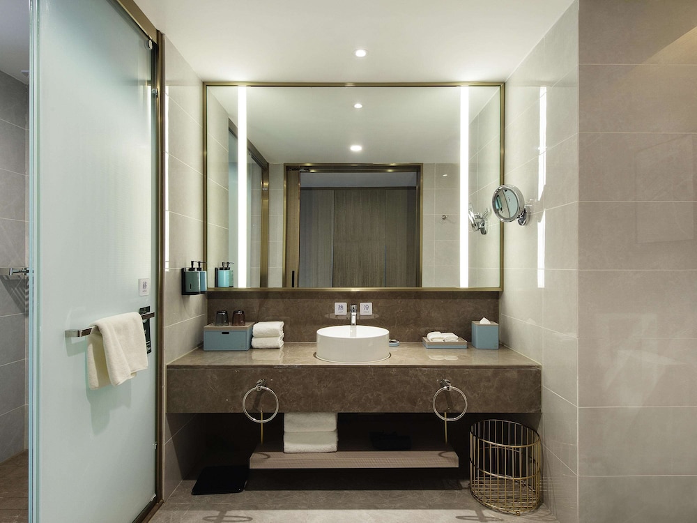 novotel suzhou huanxiu lake