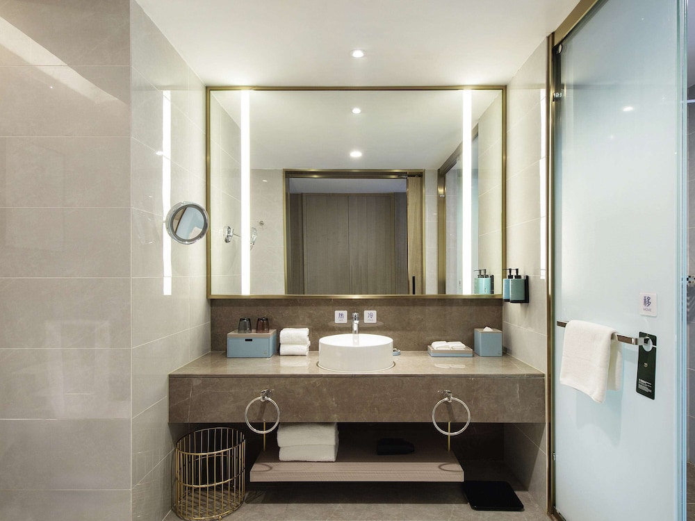 novotel suzhou huanxiu lake