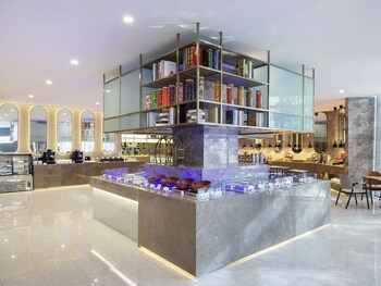 novotel suzhou huanxiu lake