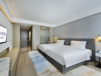 novotel suzhou huanxiu lake