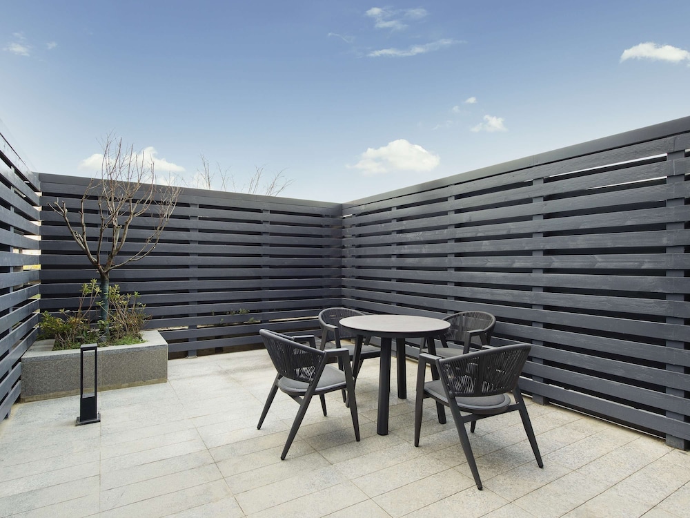 novotel suzhou huanxiu lake