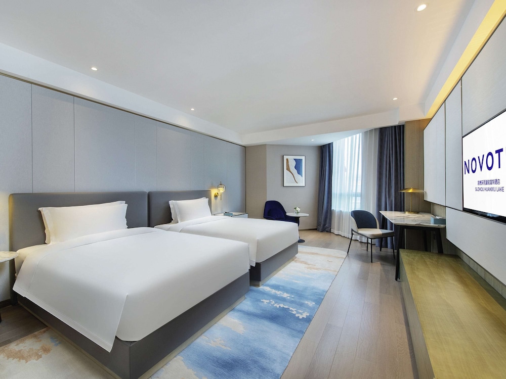 novotel suzhou huanxiu lake