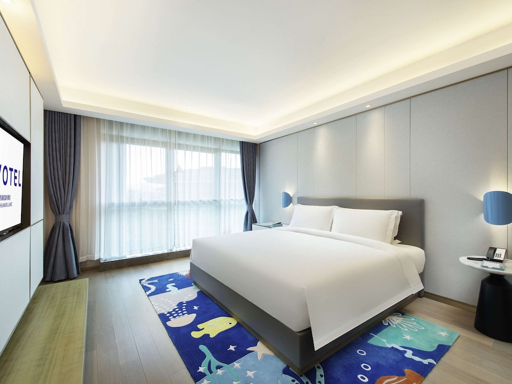 novotel suzhou huanxiu lake