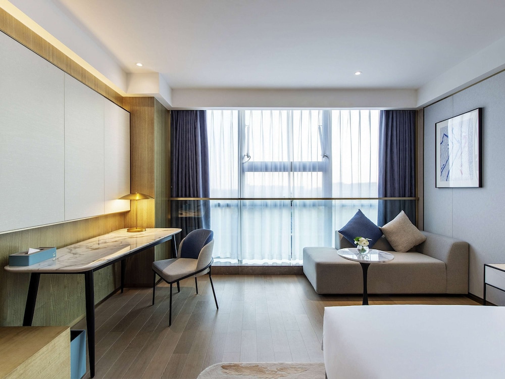 novotel suzhou huanxiu lake