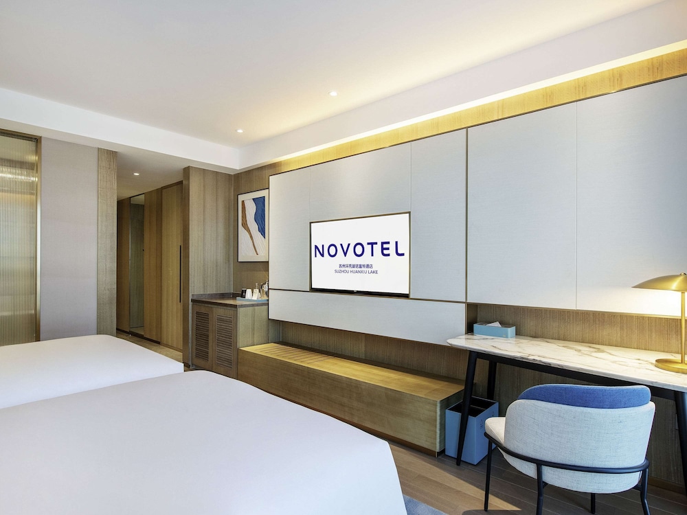 novotel suzhou huanxiu lake