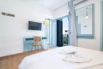 saronis hotel agistri adults only