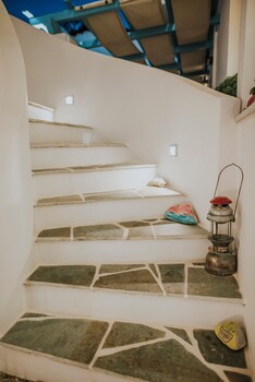 saronis hotel agistri adults only