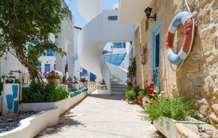 saronis hotel agistri adults only