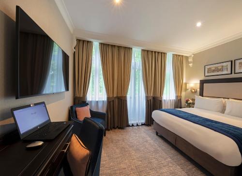 wellington hotel by blue orchid