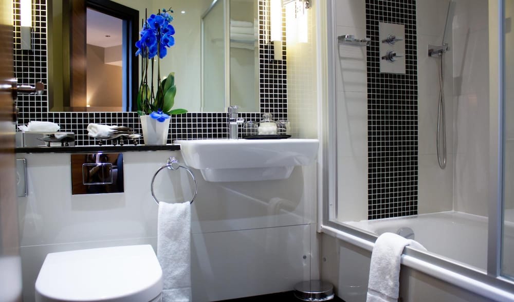 wellington hotel by blue orchid