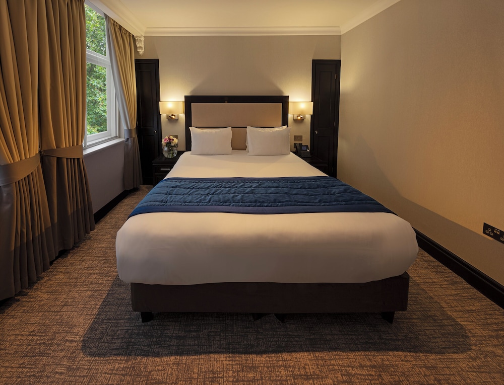 wellington hotel by blue orchid