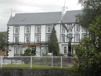 Neuadd Arms Hotel,Llangammarch Wells>>Llandrindod Wells,2.5 star