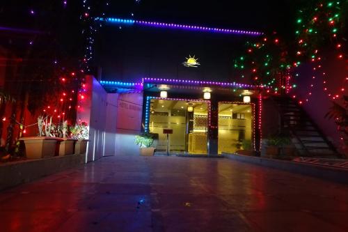 hotel sunshine airport