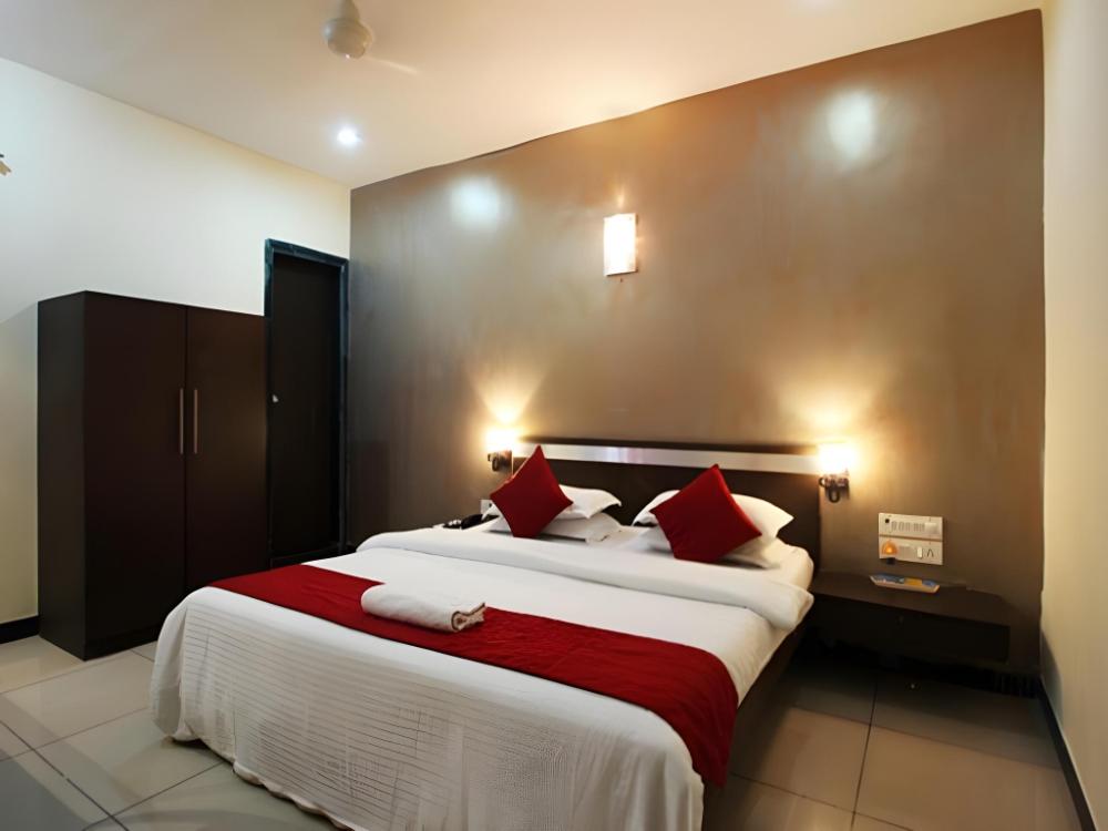 hotel sunshine airport