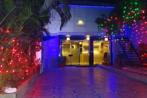 hotel sunshine airport