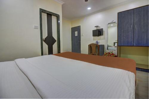 hotel sunshine airport