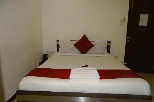 hotel sunshine airport