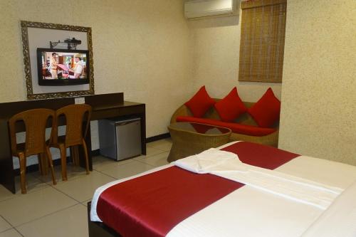hotel sunshine airport