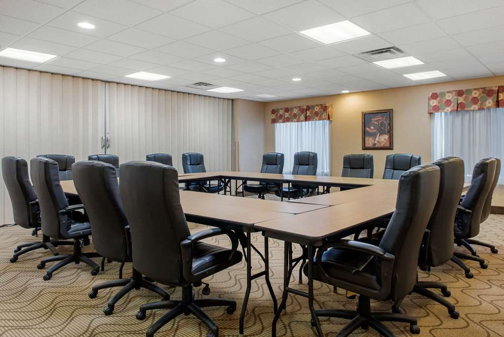comfort suites louisville airport