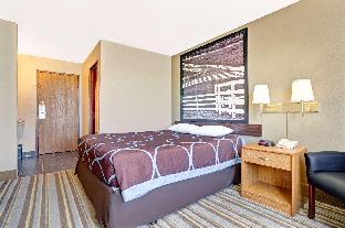 super 8 by wyndham louisville airport