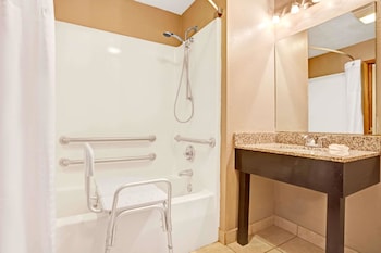 Super 8 By Wyndham Louisville Airport,Lynnview>>Louisville,3 star