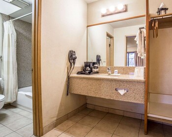 rodeway inn baker city