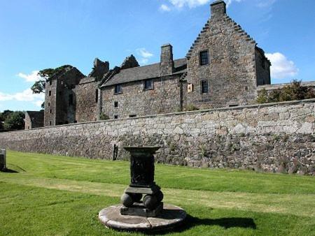 aberdour hotel stables rooms and beer garden