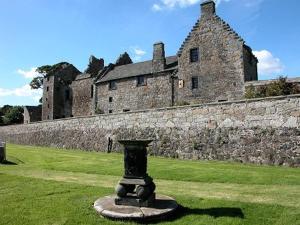 aberdour hotel stables rooms and beer garden