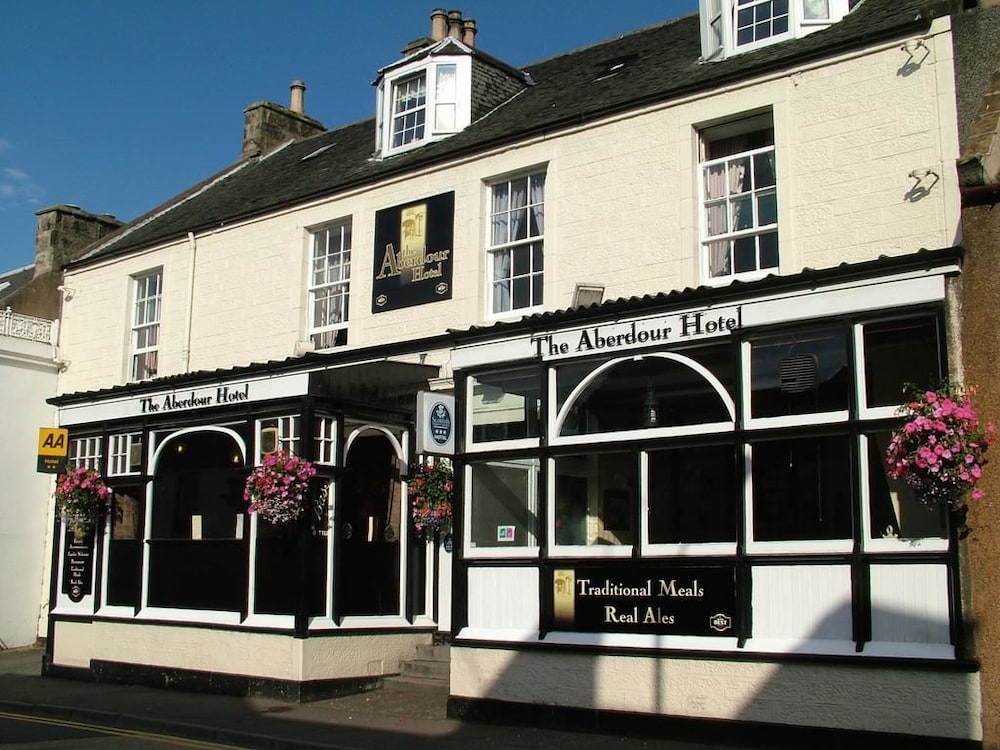 aberdour hotel stables rooms and beer garden