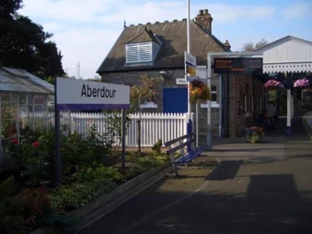 aberdour hotel stables rooms and beer garden