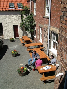 aberdour hotel stables rooms and beer garden