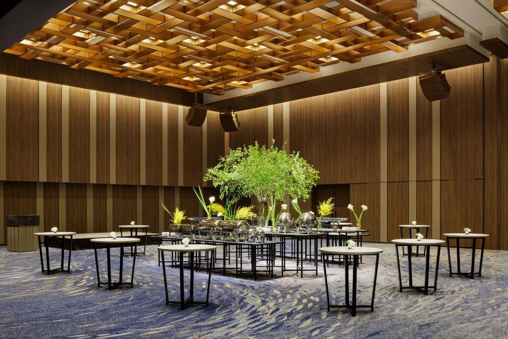 the osaka station hotel autograph collection