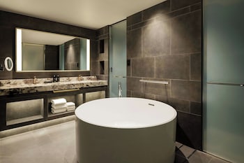 the osaka station hotel autograph collection