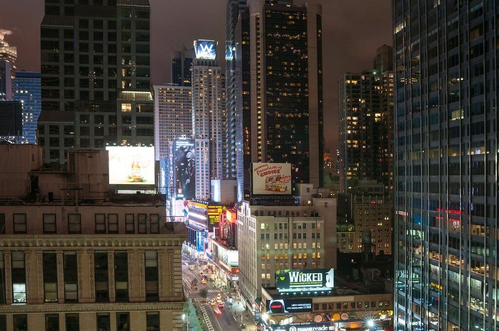 the manhattan at times square