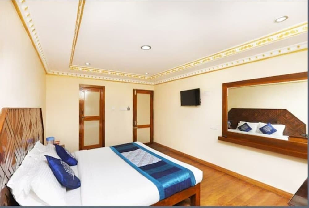 hotel gurupriya
