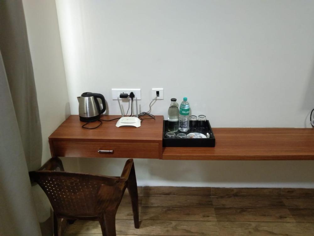 silverkey executive stays 20018 d square omr