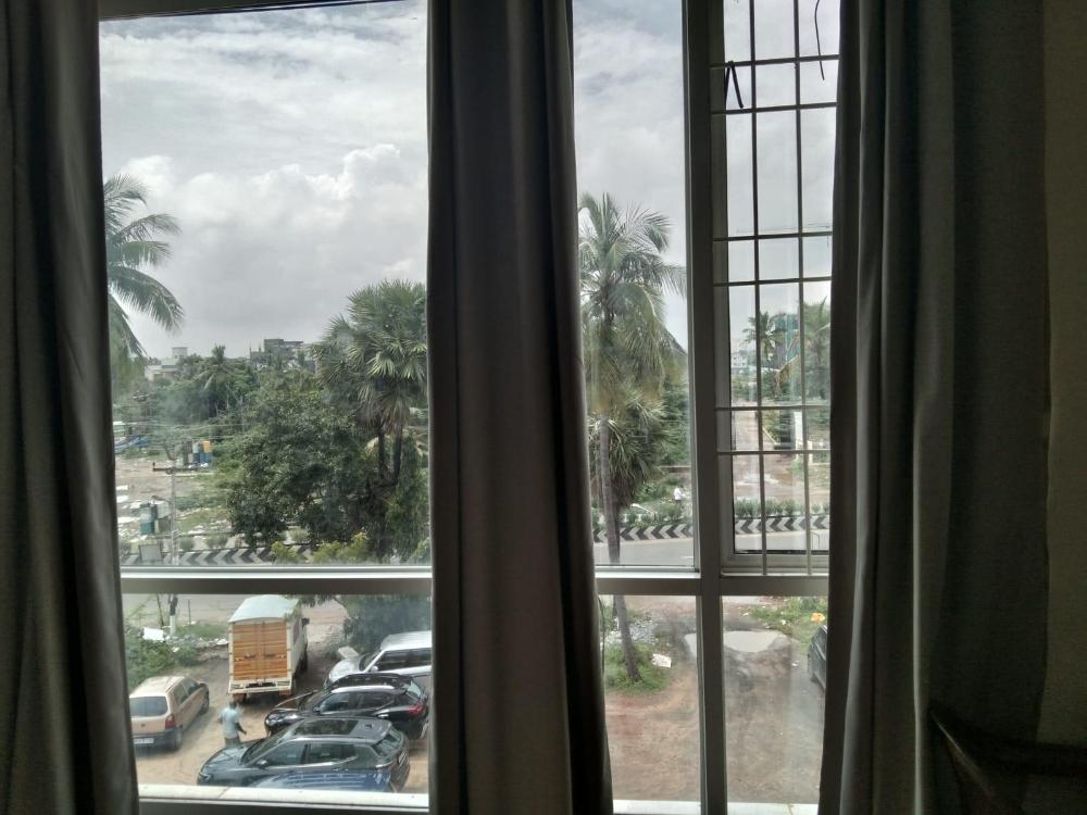 silverkey executive stays 20018 d square omr