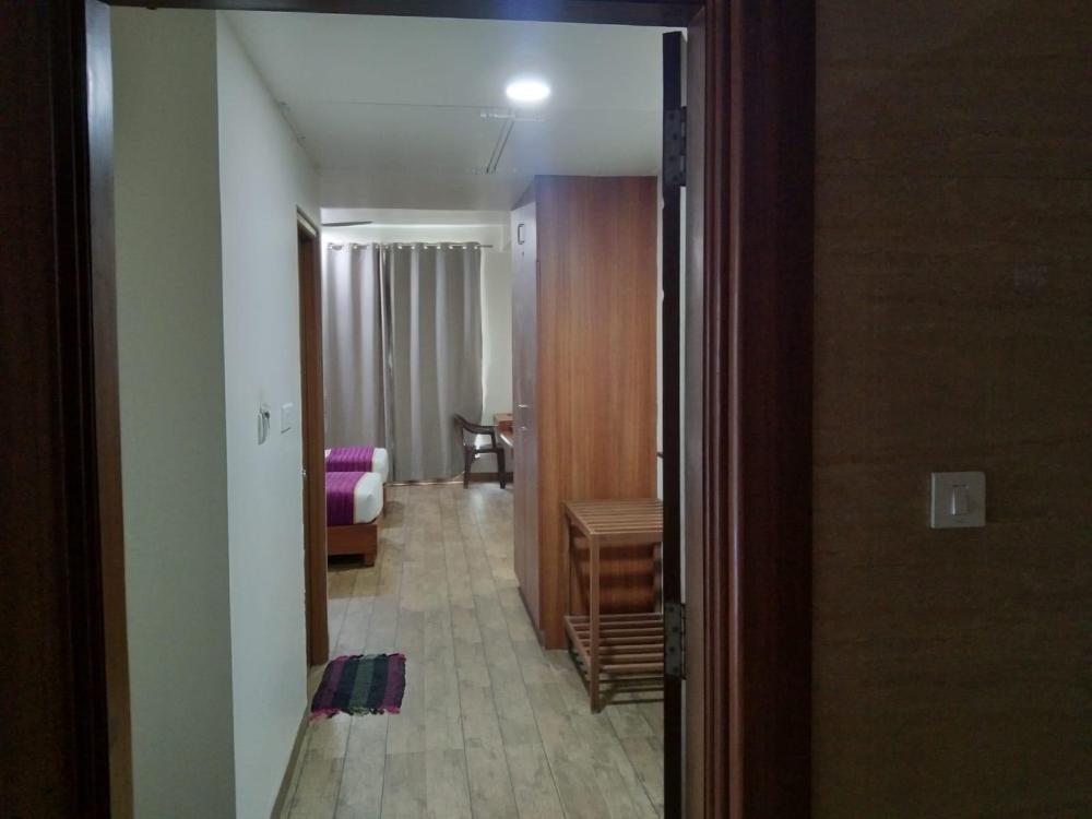 silverkey executive stays 20018 d square omr